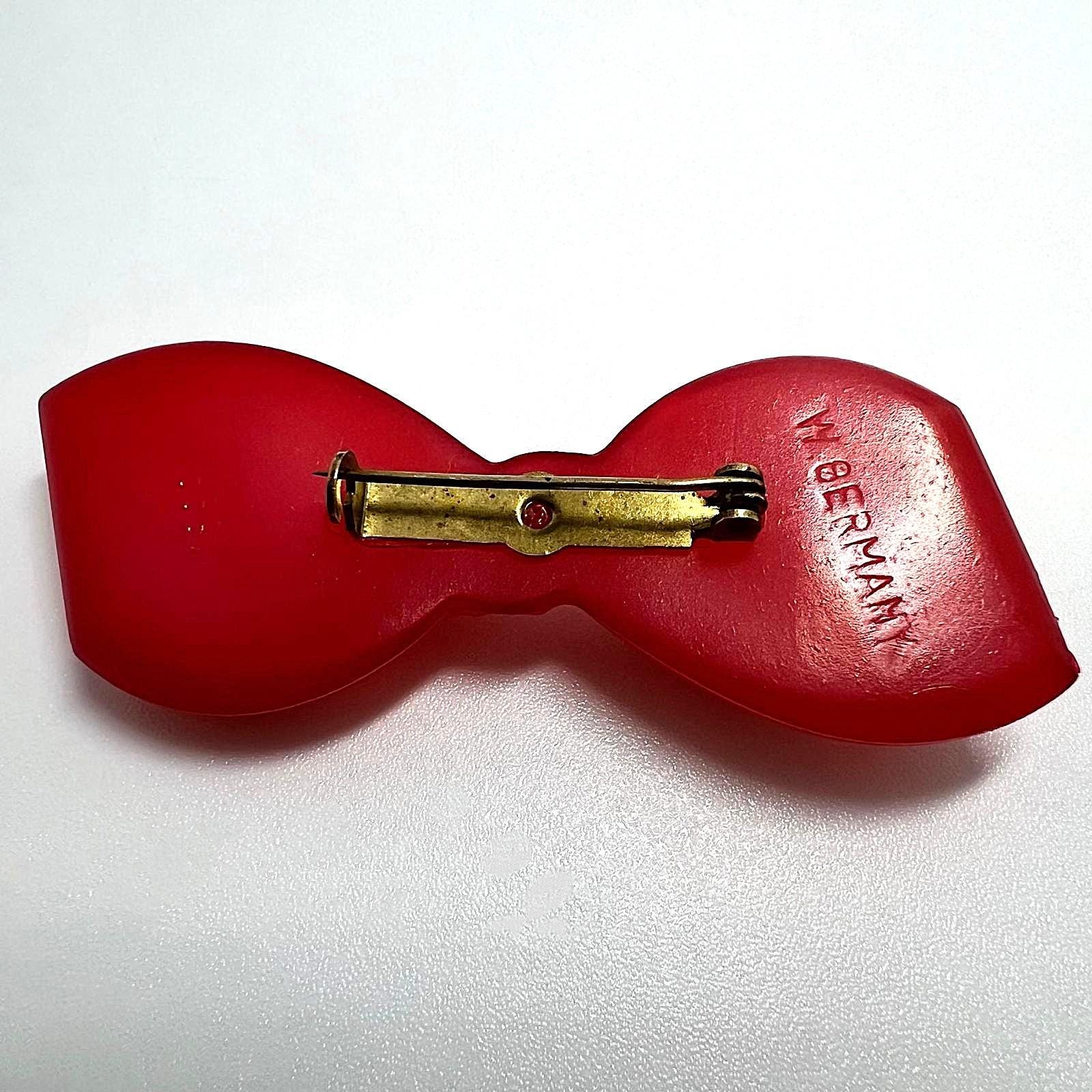 ヴィンテージブローチ（リボン型、赤） – ドイツ製 – 50年代の