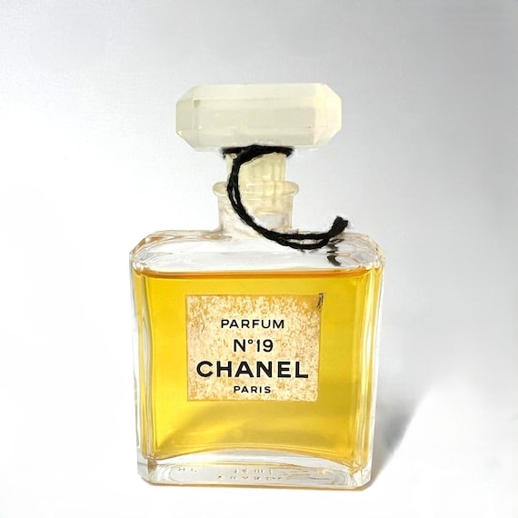 Chanel N19 Parfum Extrait 14 Ml Vintage 1980s – With Box – Made in