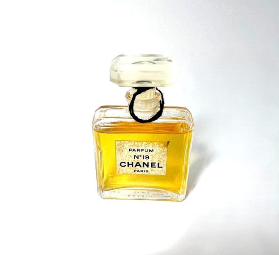 Chanel N19 Parfum Extrait 14 Ml Vintage 1980s – With Box – Made in