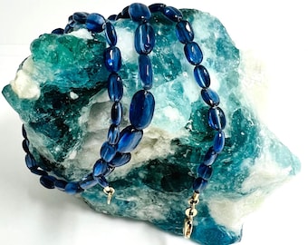 Vintage sapphire necklace for women with 375 gold clasp – blue gemstone necklace