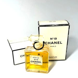 Chanel No 19 Extrait - Etsy