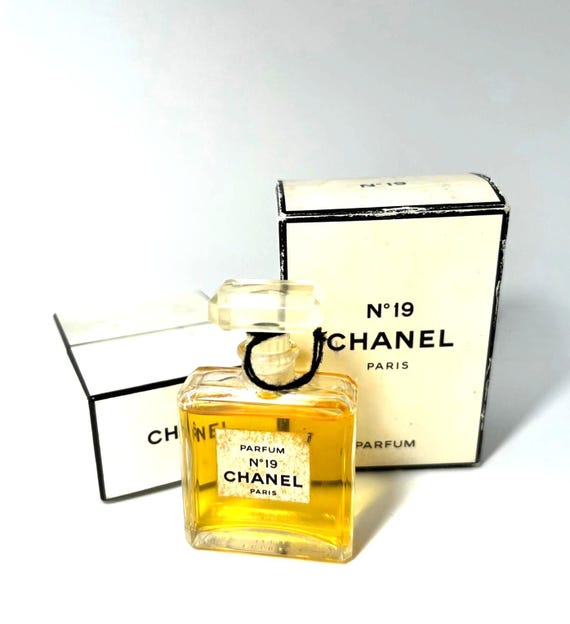 Chanel N19 Parfum Extrait 14 Ml Vintage 1980s – With Box – Made in