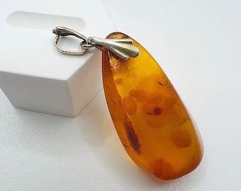 Pendentif nostalgique en argent 835 avec pendentif en ambre - France