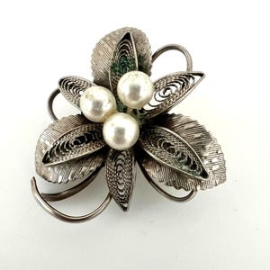 Art Deco silver brooch with pearls – antique handcrafted in flower shape