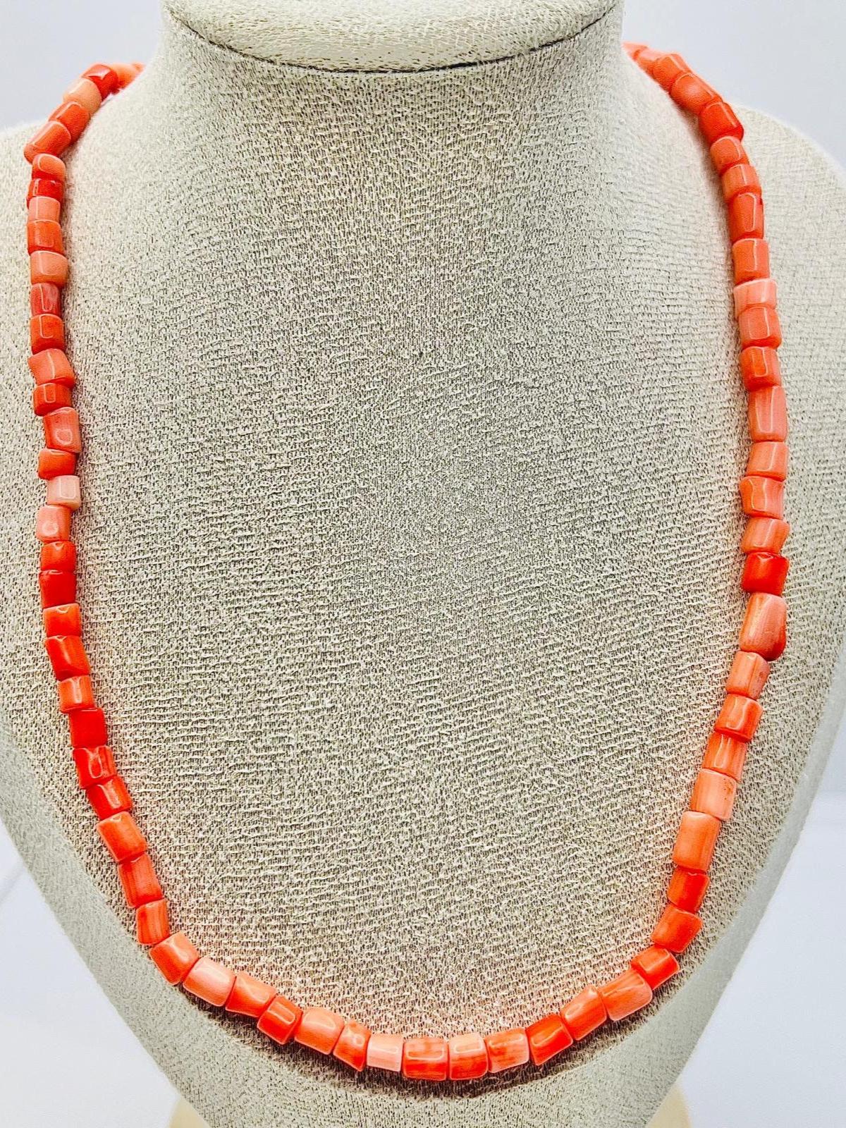 Lucoral necklace - Etsy 日本