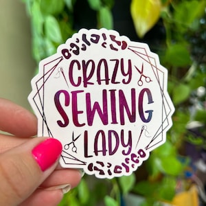 Crazy Sewing Lady Näherin Fashion Designer Foil Holographischer Aufkleber
