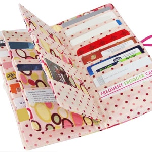 Instant Download Stow Away Wallet pattern: Credit Card Organizer-holds up to 60 Credit Cards and 48 Loyalty Cards