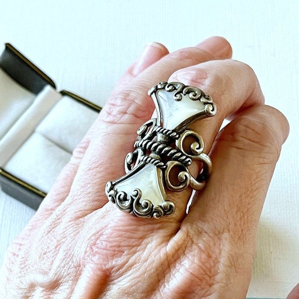Carolyn Pollack Long North/South Mother of Pearl & Sterling Silver Scroll Ring from the Trumpet Vine Collection Size 8