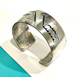 Vintage Sterling Silver Navajo Kokopelli Flute Player Overlay Cuff-56 Grams
