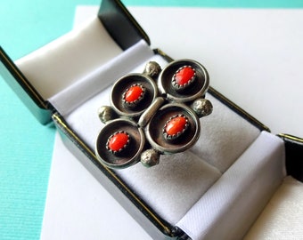 Vintage Zuni Sterling Silver and Red Coral Petit Point "Snake Eye" Shadow Box Ring Size 6