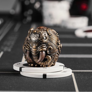 Poker Card Guard Wächter Elefant, Poker Glücksbringer, Solid Bronze Elefant Figurine, Metall EDC Fidget Spielzeug, Kupfer Kunstwerk, Geschenk für Freund