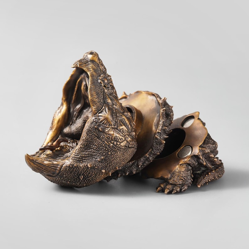 Realistic Alligator Snapping Turtle Statue, handcrafted Snapping Turtle Bronze Figurine, Turtle Sculpture Artwork, Wildlife Lover, Collectible Gifts