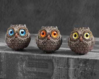 Bronze Lucky Owl Figurine, Vintage Metal Owl Statue, Unique Tabletop Animal Decor, Bird Ornament Gift for Owl Lovers and Friends
