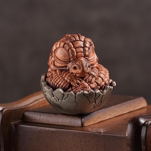 Bronze Baby Crocodile Egg Figurine, Crocodile Statue Metal Artwork Crafts, Copper Reptile Miniature Decor, Tabletop Ornaments, Reptile lover