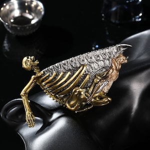 Alien Xenomorph Gravy Boat, Stainless Steel Skeleton Tableware, Copper Alien Wine Glass, Handmade Alien Collection, Dinner Service Dark