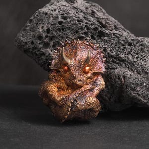 Fine Casting Triceratops Figurine, Bronze Dinosaur Statue, Jurassic Sculpture, Dinosaur Figure, Dinosaur Gift, Tabletop Decor, Metal Artwork
