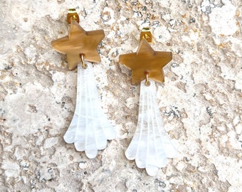 Shooting Star Studs . Stud Earrings . Lasercut Acrylic . Celestial . Ear Studs . Gift for Her . Moon & Stars . Statement Earrings