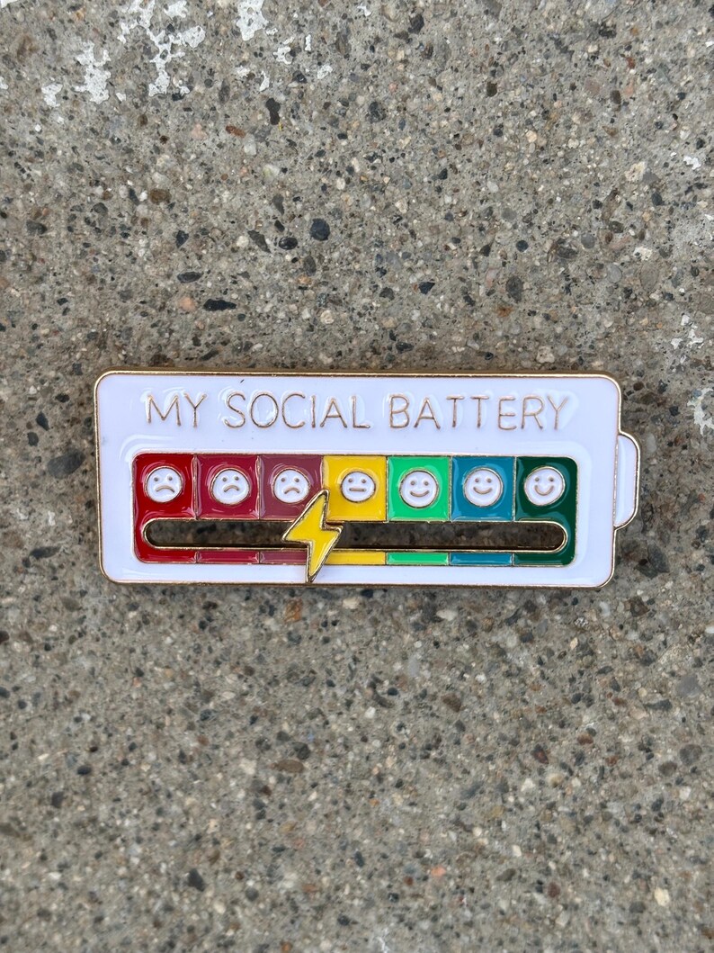 Mini Social Battery pin White