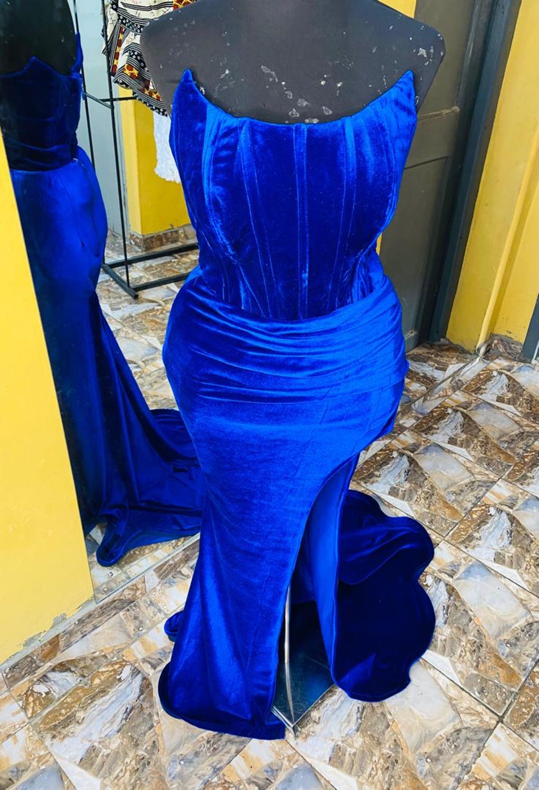 Royal blue Velvet Corset Gown with Slit and Train, Elegant Evening Wear, Royal blue Velvet prom dress, strapless blue prom dress, blue Gown