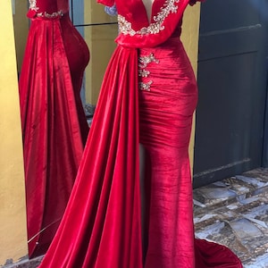 Stunning red velvet mermaid prom dress , Elegant formal evening gown for special occasions, red prom gown, Red party dress, velvet prom gown