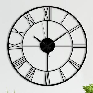 Modern Metal Wall Clock with Roman Numerals, Large Silent Wall Clock for Living Room, Unique Wall Clock, Birthday Gift, Wanduhr, Horloge