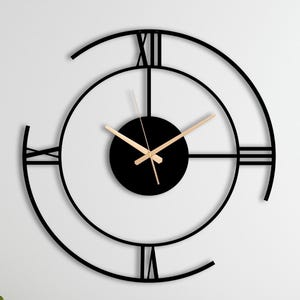 Minimalistisk väggklocka i metall: Stor, tyst och modern väggkonst