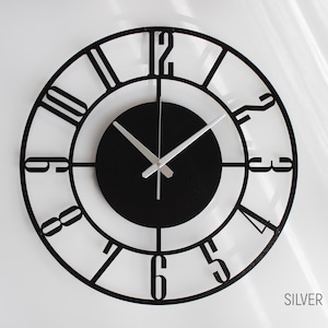 Reloj de pared de metal moderno de mediados de siglo, silencioso, de estilo rústico, de gran tamaño, en negro, dorado, rojo, azul, bronce martillado y plateado. Arte de pared único.