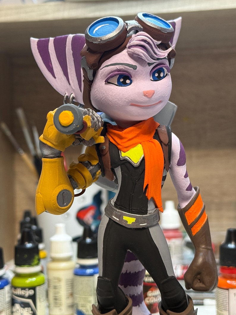 Ratchet and Clank Tribute Figure (RIVET) 20cm tall HAND PAINTED image 5