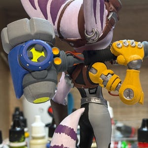 Ratchet and Clank Tribute Figure (RIVET) 20cm tall HAND PAINTED image 10