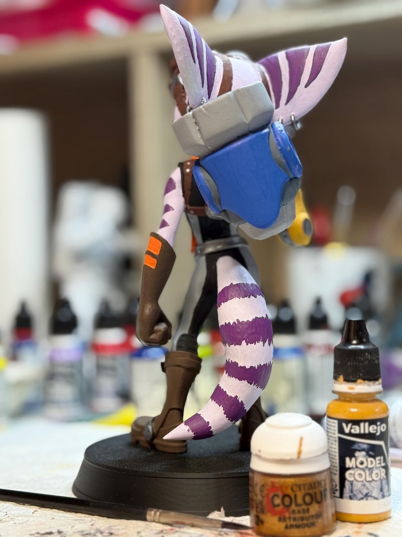 Ratchet and Clank Tribute Figure (RIVET) 20cm tall HAND PAINTED image 9