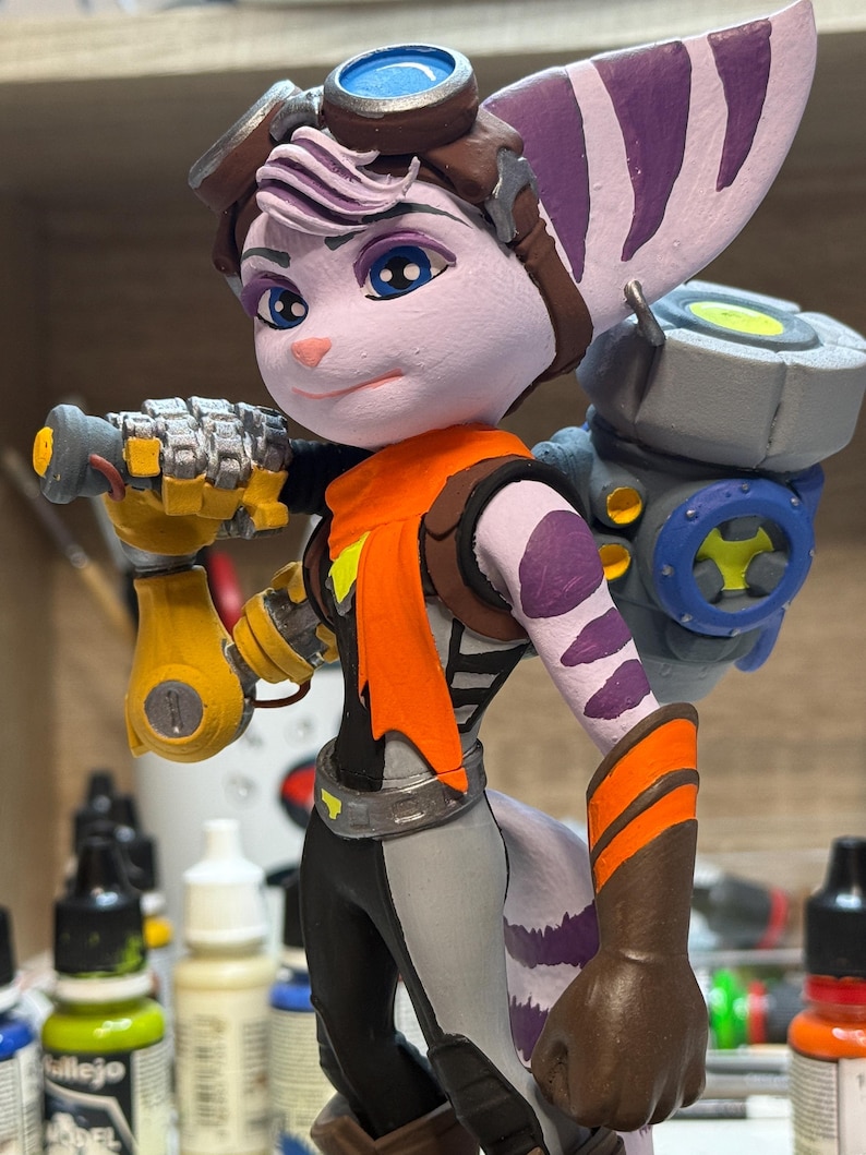 Ratchet and Clank Tribute Figure (RIVET) 20cm tall HAND PAINTED image 6
