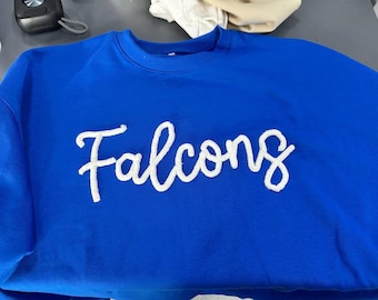Personalized Chenille Yarn Sports Team Sweatshirt, Chenille Letter Sweatshirt, Team Sports Shirts, Spirit wear Sports, Letters for teacher