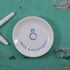 Handmade Engagement Ring Dish with Diamond Mrs, Bride to Be Engagement Ring Dish, Personalized Ring Holder with Married Name, Shower Gift
