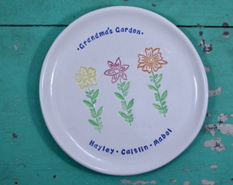 Grandma's Garden Plate with Personalization, Mother's Day Dish, Plate with Grandchildren's names and flower design