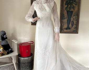 Vintage 60er Jahre Brautkleid aus den 70er Jahren, durchgeknöpft