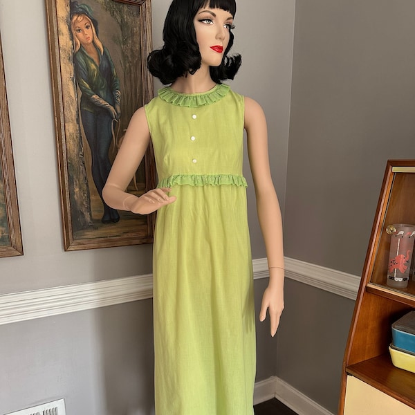 Vintage 1970s Apple Green Maxi Sun Dress Sears S/M