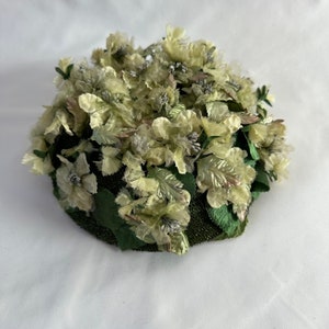 Vintage 1950s Green Floral Hat Spring Tilt