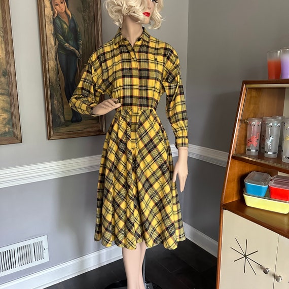 Vintage Plaid 80s does 50s Lucy Shirtwaist Dress … - image 2