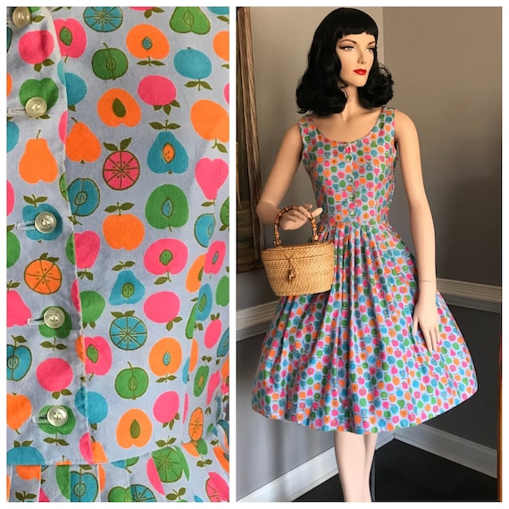 Vintage 1950s Dress Novelty Fruit Print Full Skir… - image 1