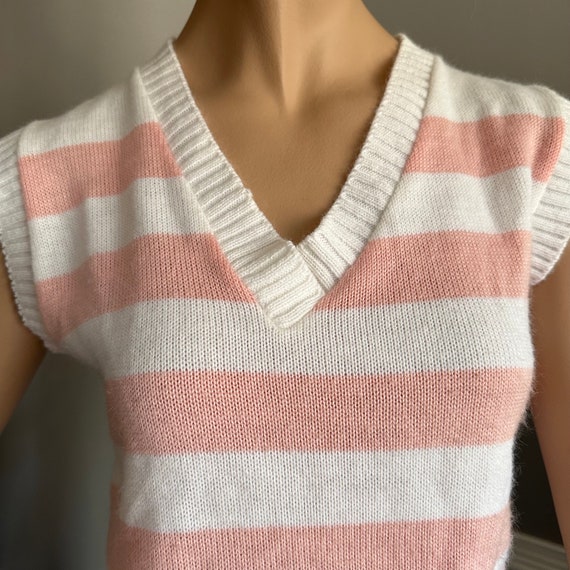 Cute Vintage 1980s Pastel Pink Striped Sweater Ve… - image 5