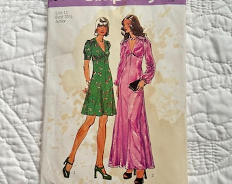 Vintage 1970s Mini & Maxi Dress Sewing Pattern Simplicity Sz 11 Bust 33 1/2 XS