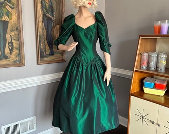Vintage 80s Emerald Dark Princess Prom Dress Small