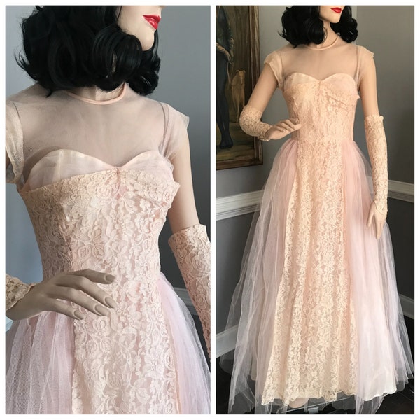 Vintage 1950s Prom Dress Pale Pink Lace & Tulle w/Fingerless Lace Gloves S