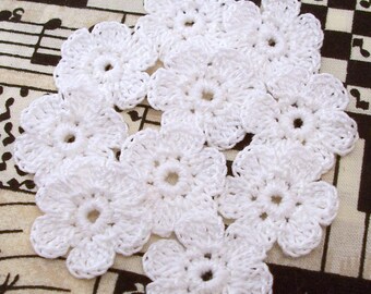 Crochet White Flower Appliques - 6 Petal