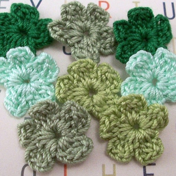 Crochet Green Flower Appliques, Set of 8