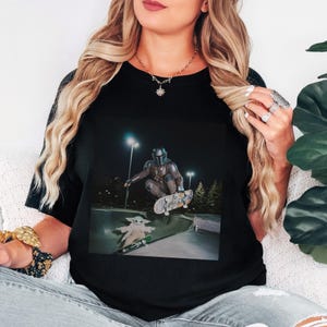 Mandalorian Grogu Skateboardtröja, Rolig Star Wars Baby Yoda Skatepark Grafisk T-shirt för Herrar Damer bild 4