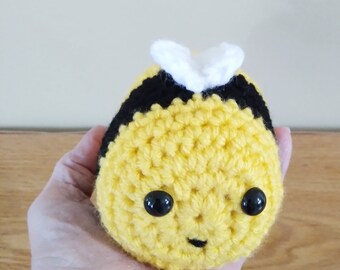 Holly Honey Bee in Plush Crochet. Soft Toy Amigurumi Honey Bee. Kawaii Crochet Bee. Stuffed Animal Toy.  Gift Idea for Kids & Bee Lovers