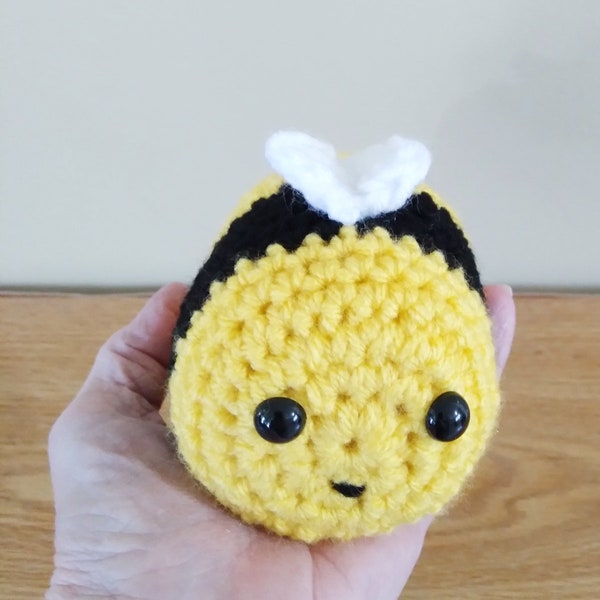 Holly Honey Bee in Plush Crochet. Soft Toy Amigurumi Honey Bee. Kawaii Crochet Bee. Stuffed Animal Toy.  Gift Idea for Kids & Bee Lovers