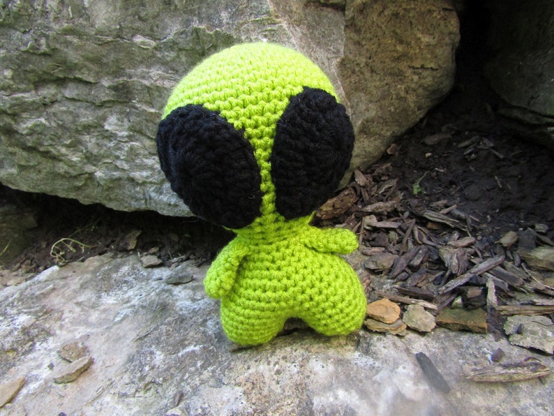 Amigurumi Alien Doll. Plush Toy Alien. Green, Orange or Yellow Alien. Galactic Cutie. Anime Stuffed Alien. ET Stuffed Toy. Soft Yarn Alien Green Alien