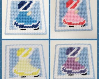 SunBonnet Sue Beverage Coasters. Drink Coasters in a Favorite Quilt Block Design of Sunbonnet Babies. Set of 4. Home Decor. Gift Idea